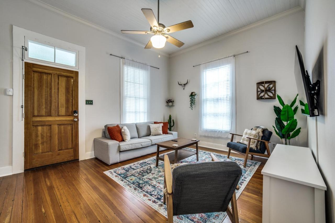 Downtown Historic 2Bdrm, Walk To Riverwalk, Alamo; Beautifully Renovated! 圣安东尼奥 外观 照片