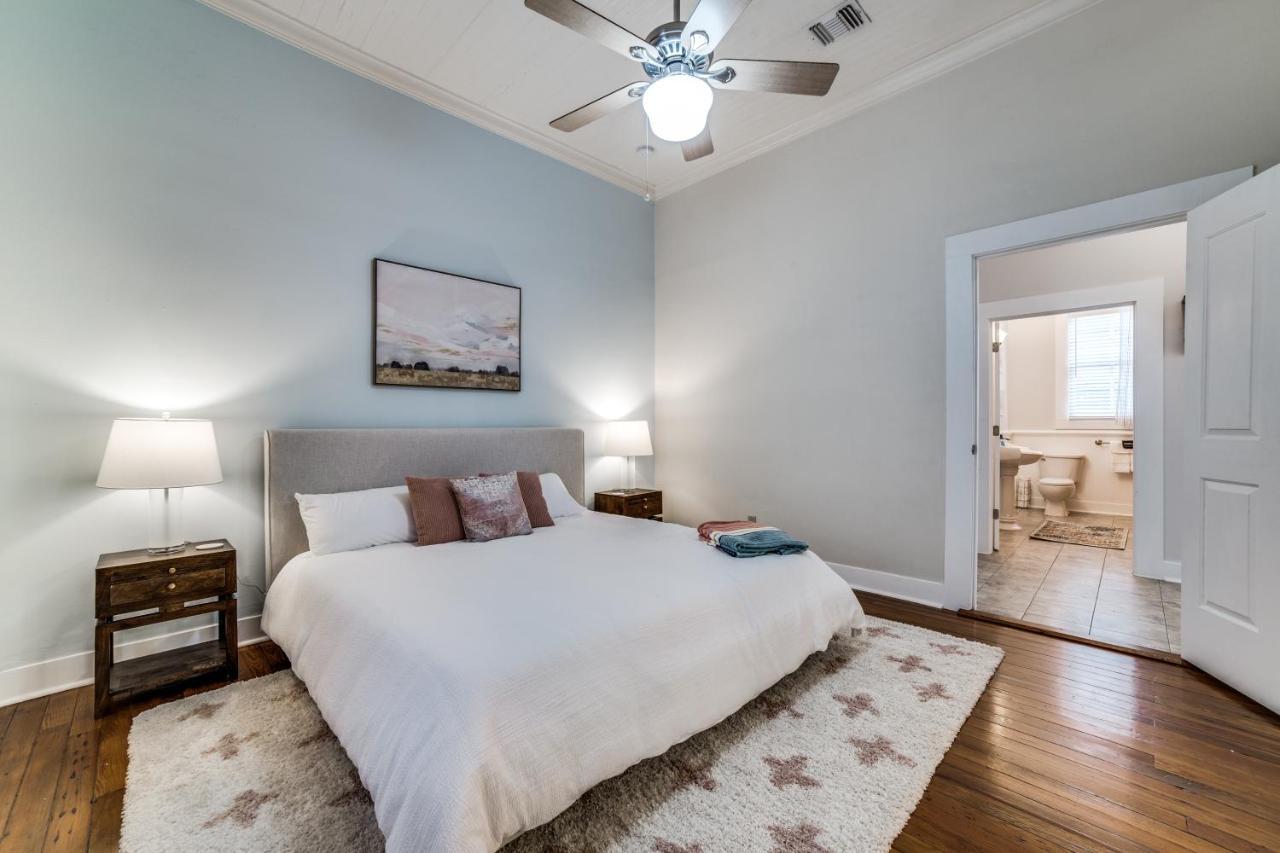 Downtown Historic 2Bdrm, Walk To Riverwalk, Alamo; Beautifully Renovated! 圣安东尼奥 外观 照片