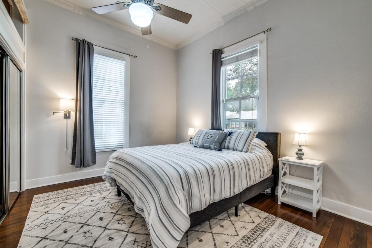 Downtown Historic 2Bdrm, Walk To Riverwalk, Alamo; Beautifully Renovated! 圣安东尼奥 外观 照片