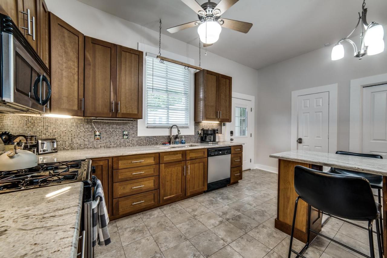Downtown Historic 2Bdrm, Walk To Riverwalk, Alamo; Beautifully Renovated! 圣安东尼奥 外观 照片